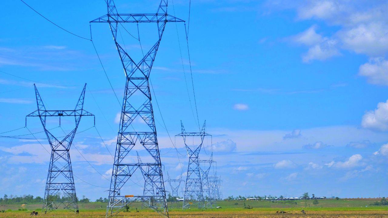 Power transmission rates fall by 28.4%; monthly bills ease